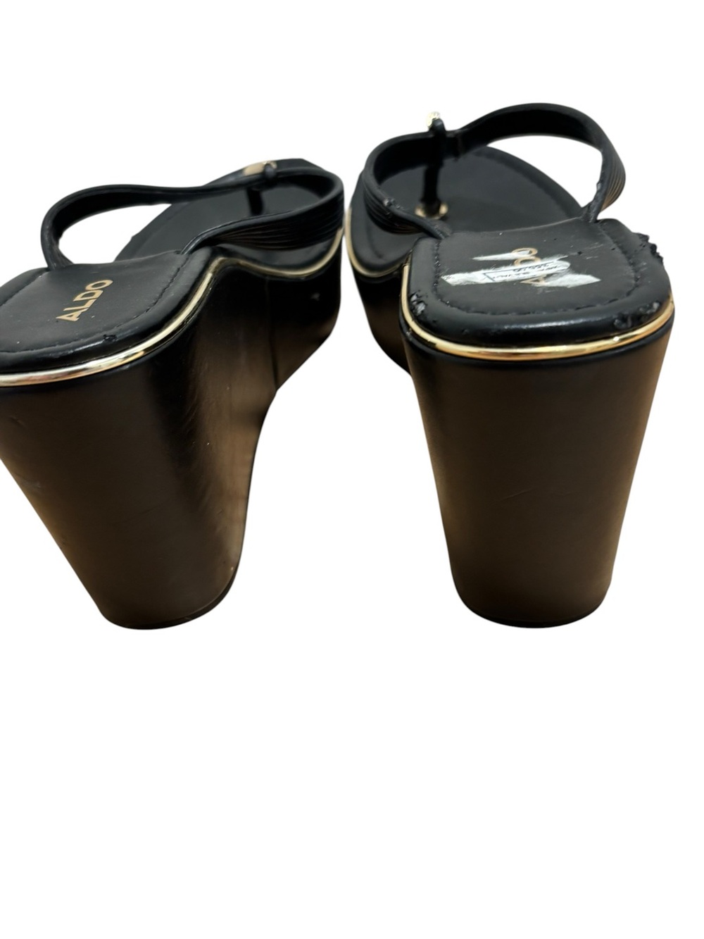 Aldo Black & Gold Trim Wedge Thong Sandals Size 8.5 SUPER CUTE 🥰 - Picture 7 of 8